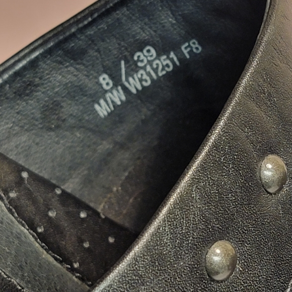 BORN WOMENS 8M Black Leather Clogs - Picture 7 of 7